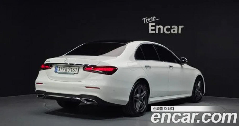 Mercedes-Benz E-Class 