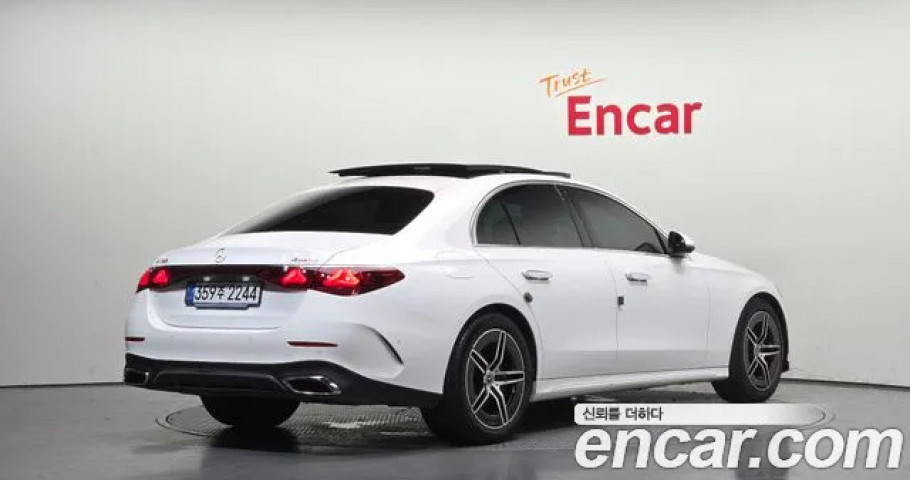 Mercedes-Benz E-Class 