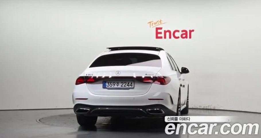 Mercedes-Benz E-Class 