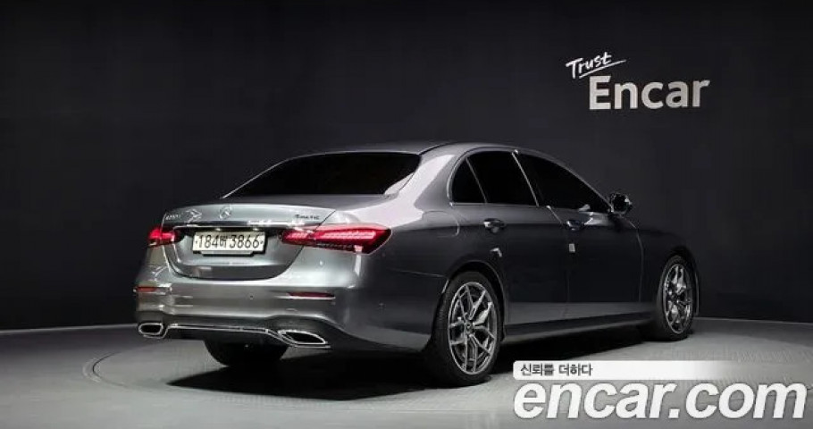 Mercedes-Benz E-Class 