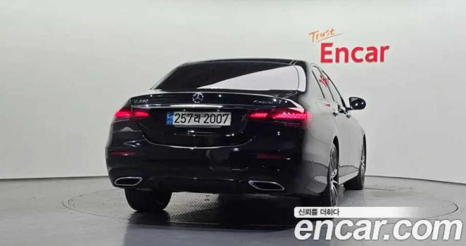 Mercedes-Benz E-Class 