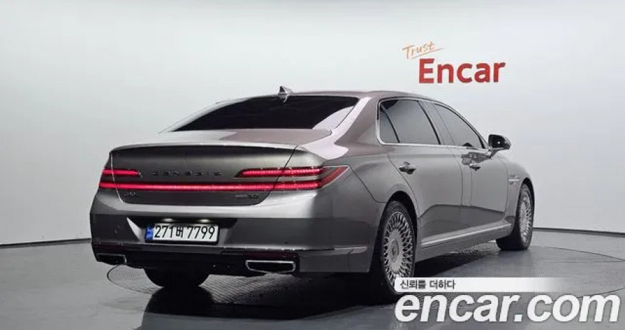 Genesis G90 