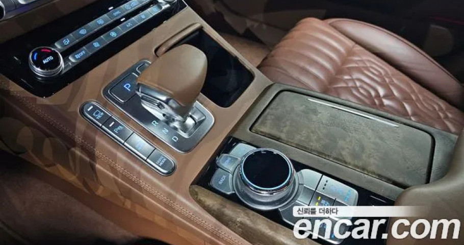 Genesis G90 