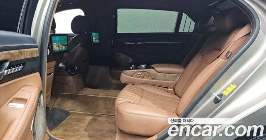 Genesis G90 