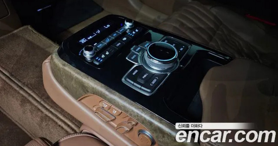Genesis G90 