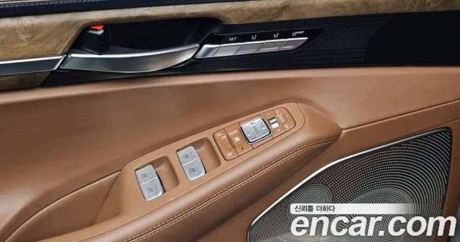Genesis G90 