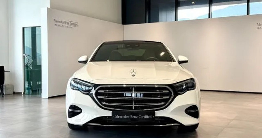 Mercedes-Benz E-Class 