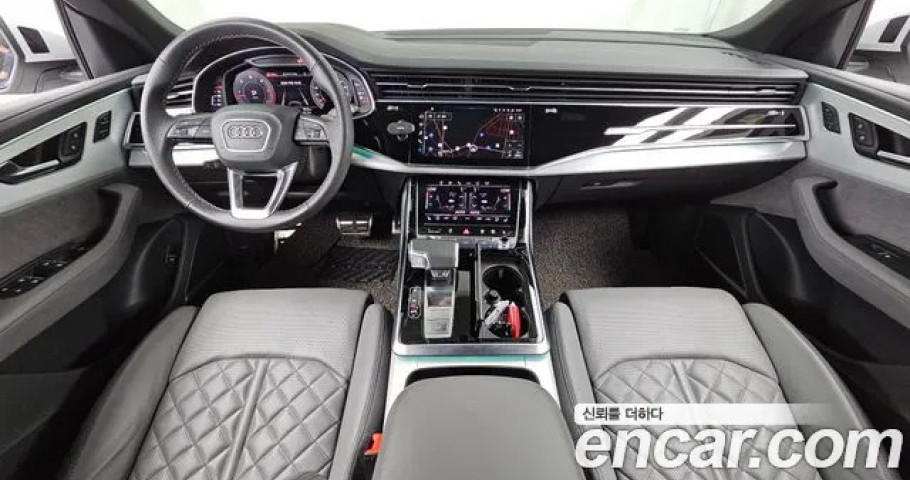 Audi Q8 