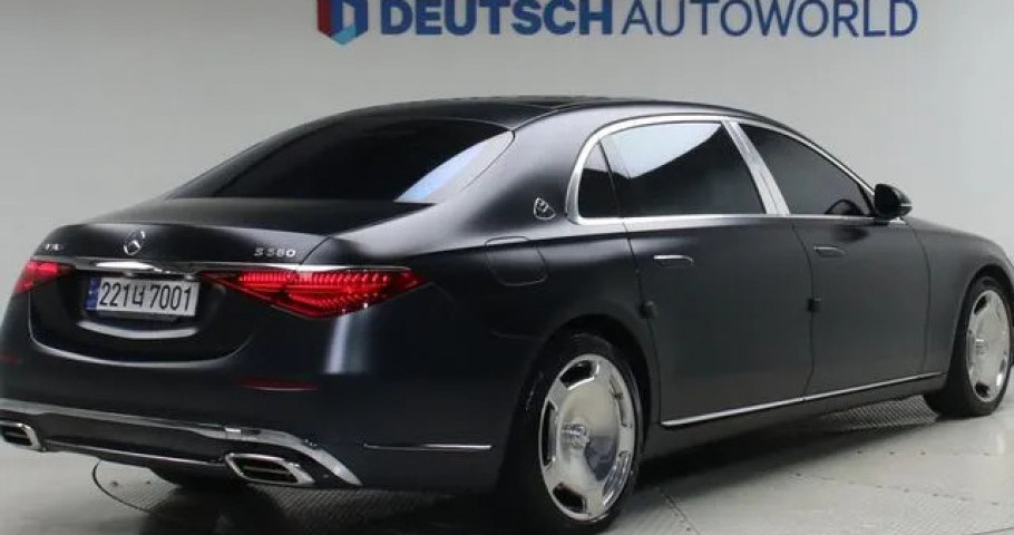 Mercedes-Benz S-Class 