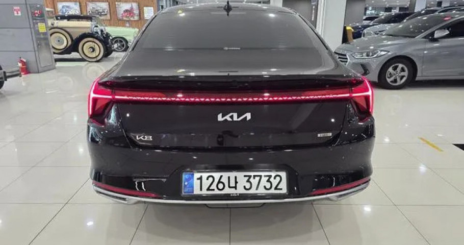 Kia K8 