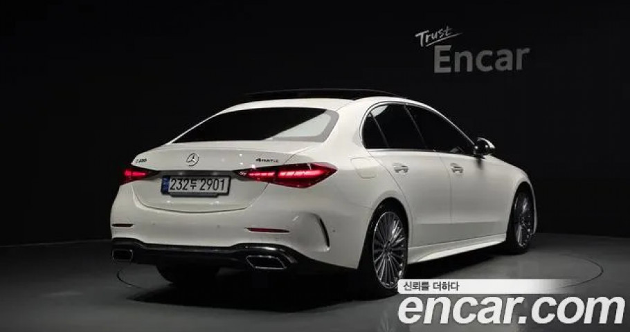 Mercedes-Benz C-Class 