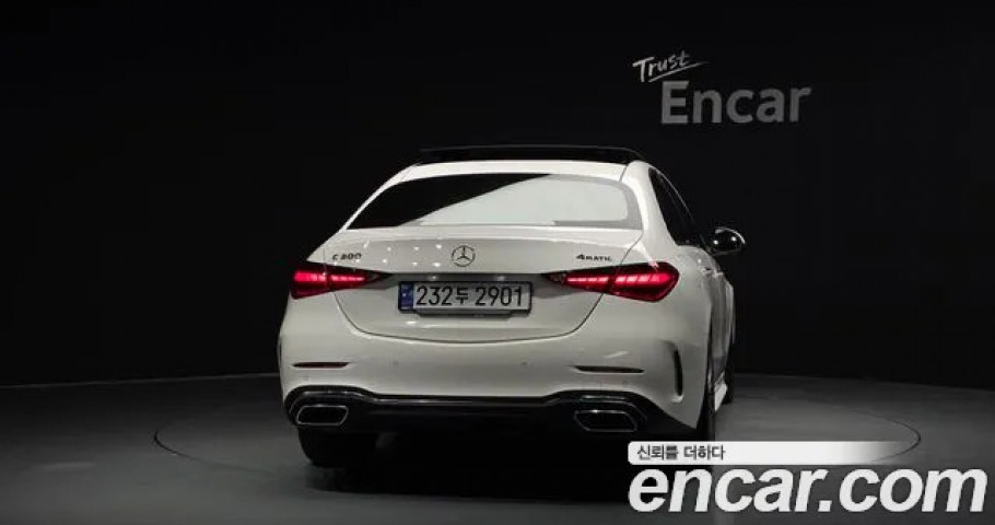 Mercedes-Benz C-Class 