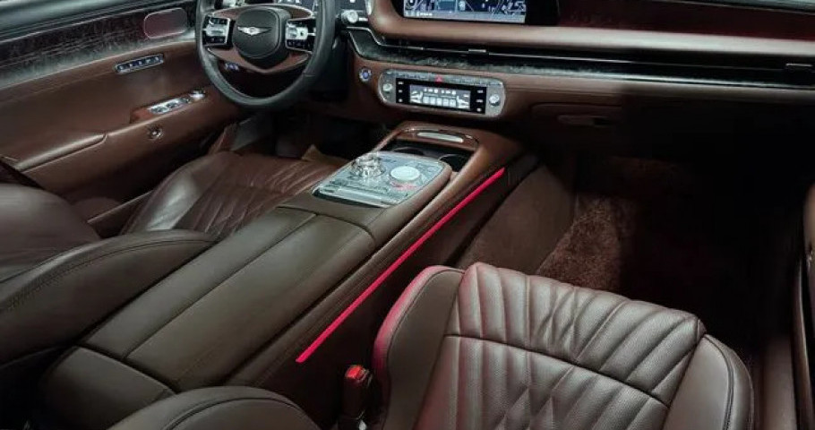 Genesis G90 