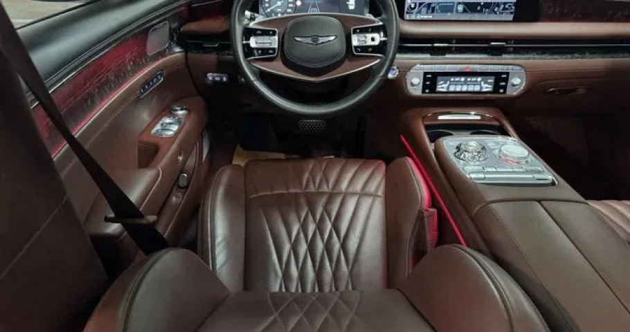 Genesis G90 