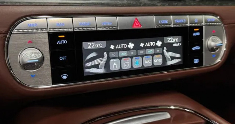 Genesis G90 