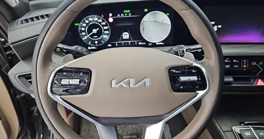 Kia K8 