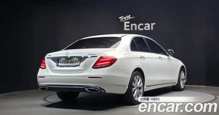 Mercedes-Benz E-Class 