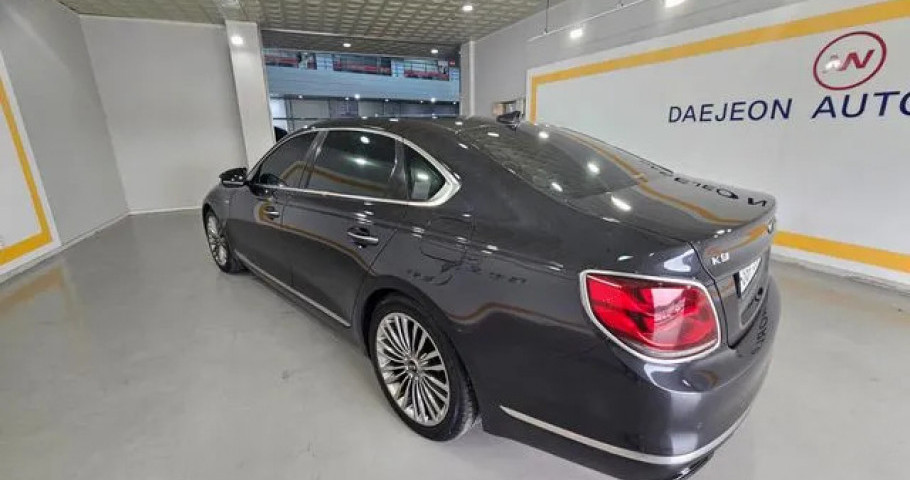 Kia K9 