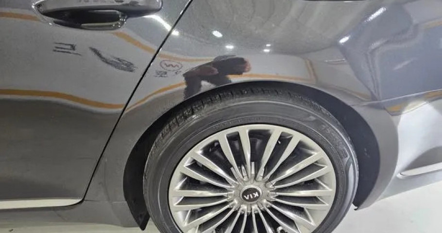 Kia K9 