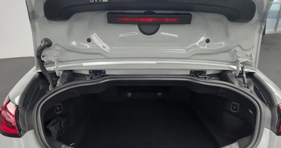 Mercedes-Benz Cle-Class 
