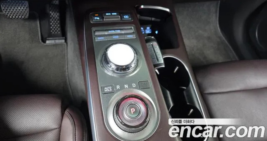 Genesis Gv70 
