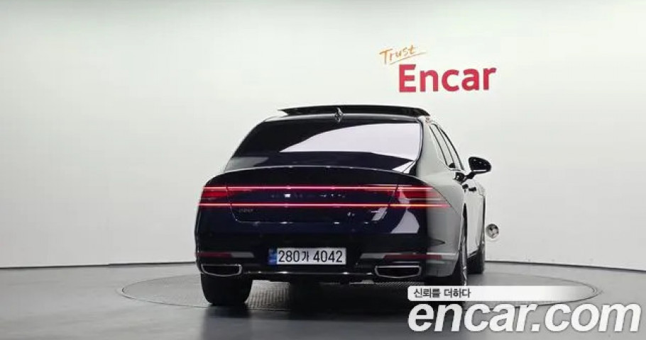 Genesis G90 