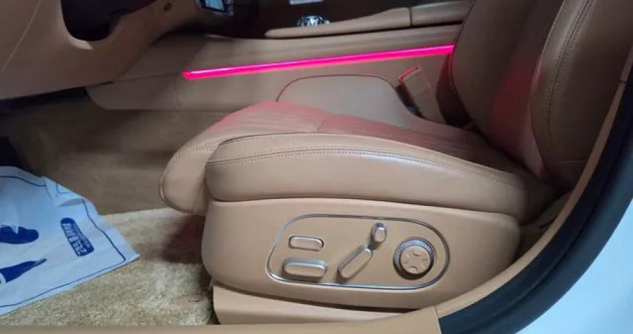 Genesis G90 