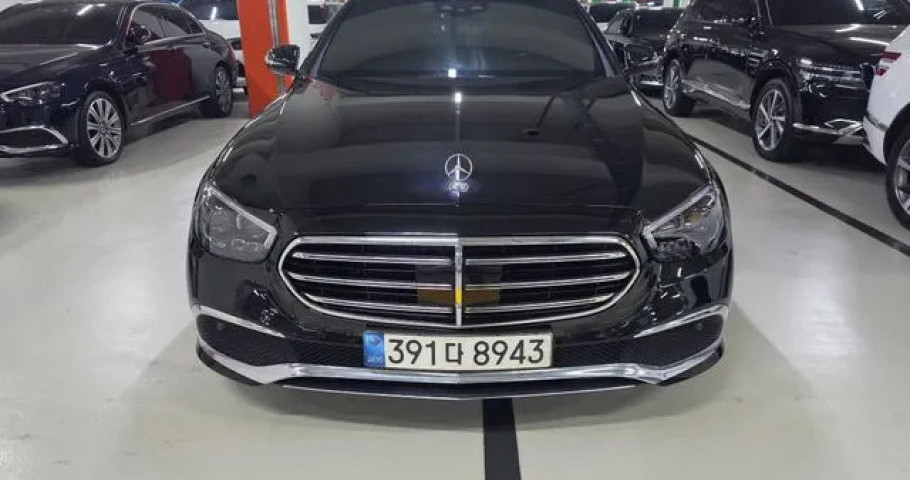 Mercedes-Benz E-Class 