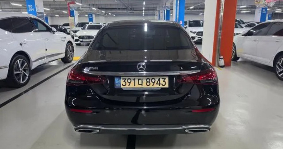 Mercedes-Benz E-Class 