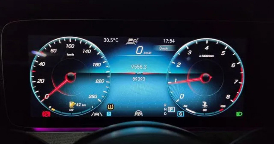 Mercedes-Benz E-Class 