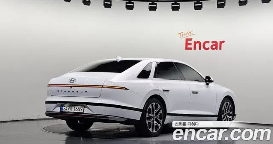 Hyundai Grandeur 