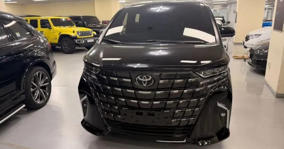 Toyota Alphard 