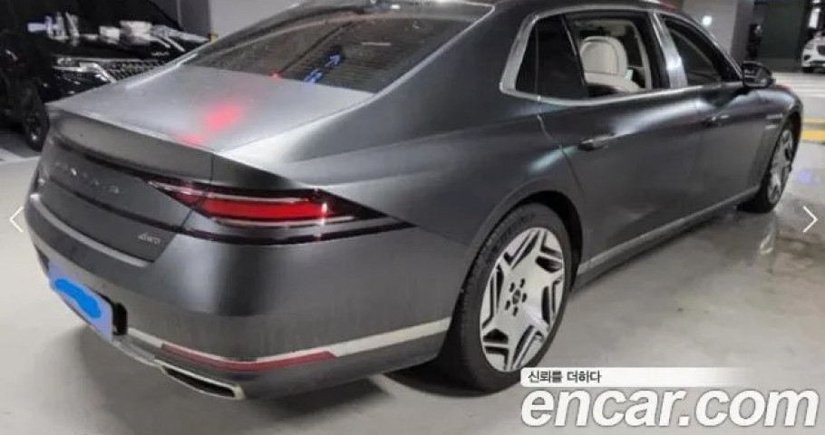 Genesis G90 