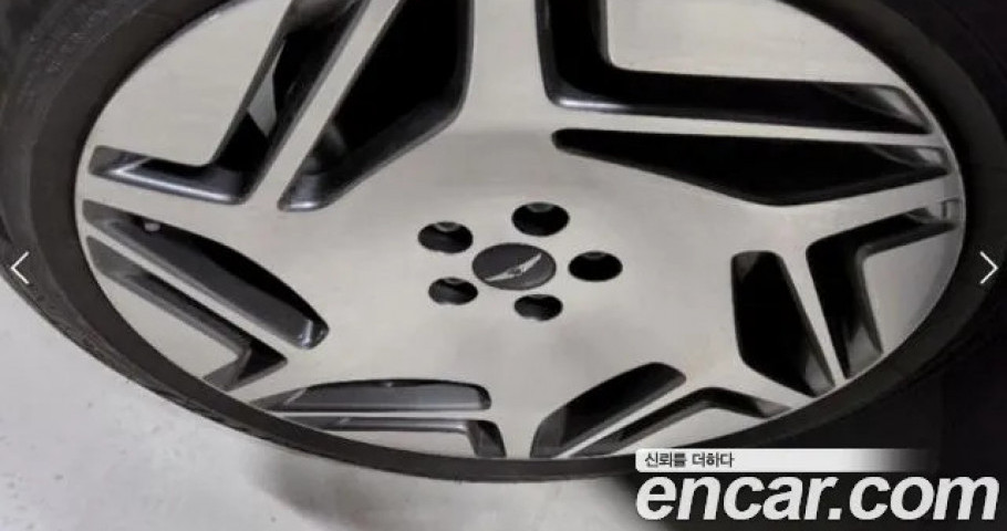 Genesis G90 
