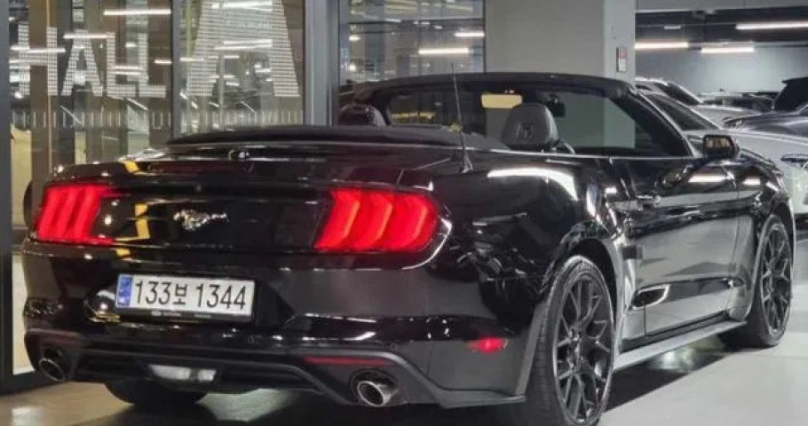 Ford Mustang 