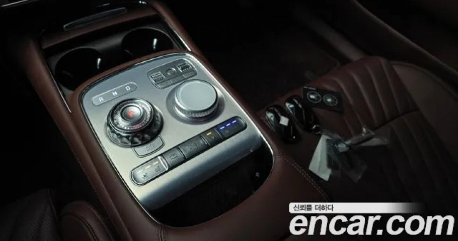 Genesis G90 