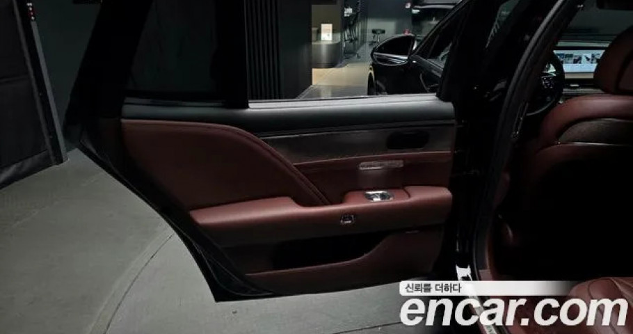 Genesis G90 