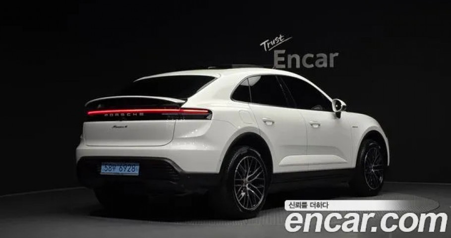 Porsche Macan 