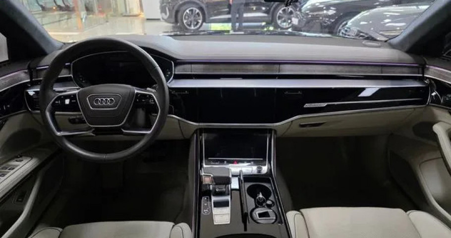 Audi A8 