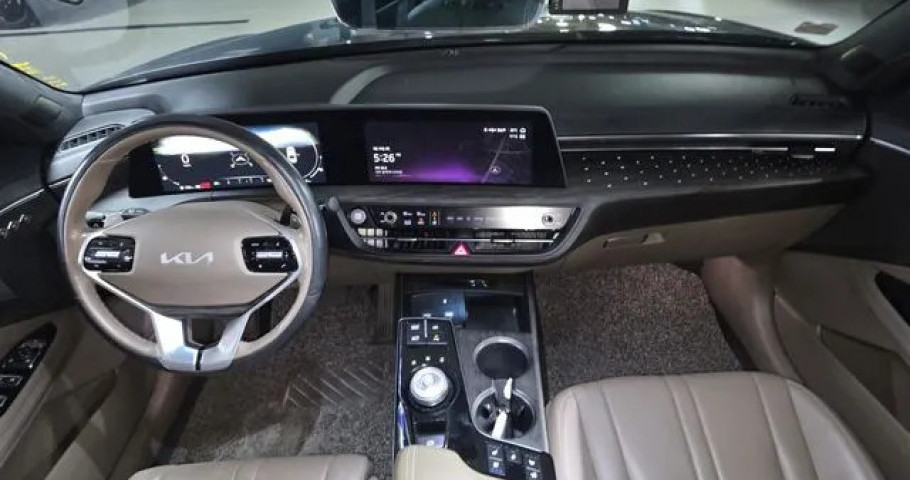 Kia K8 