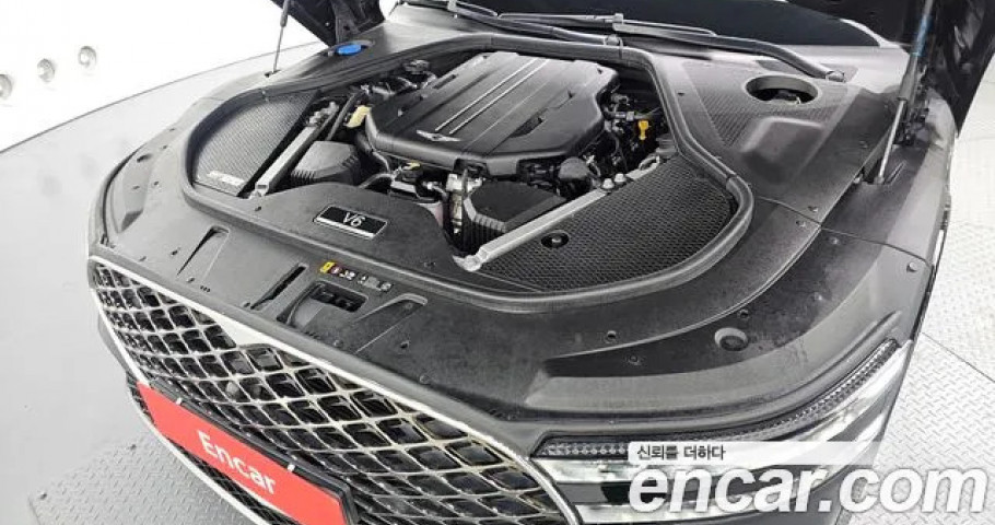 Genesis G90 