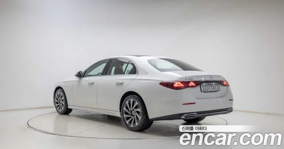 Mercedes-Benz E-Class 