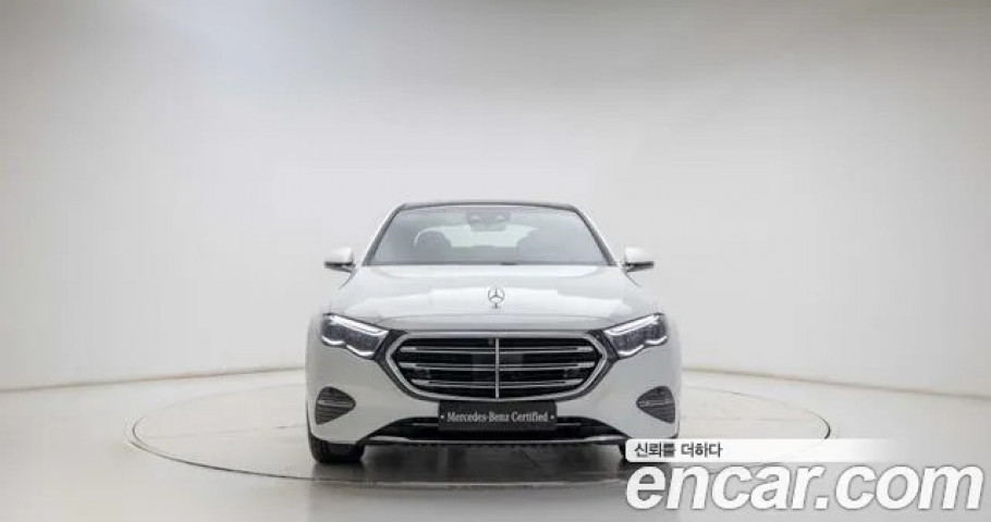 Mercedes-Benz E-Class 
