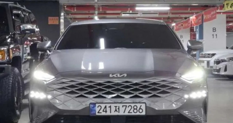 Kia K8 