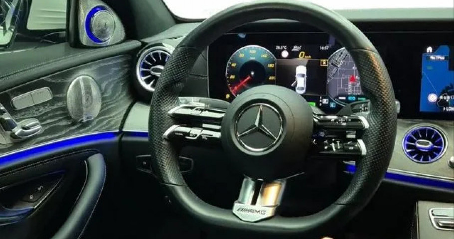 Mercedes-Benz E-Class 