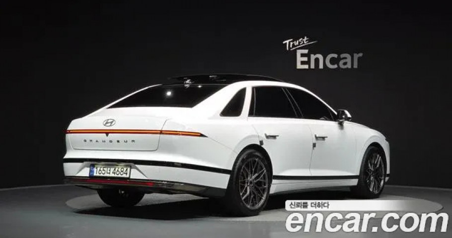 Hyundai Grandeur 