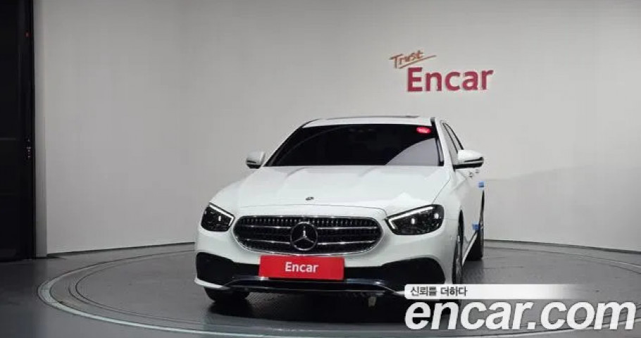Mercedes-Benz E-Class 