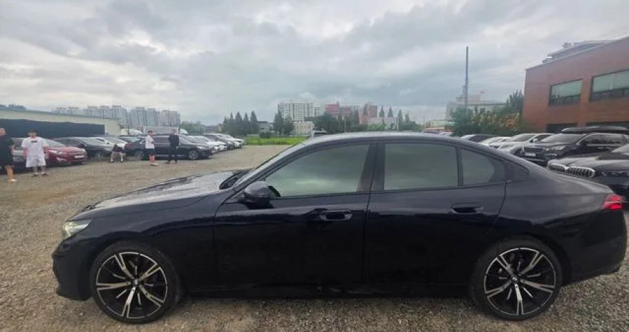 Bmw 5-Series 