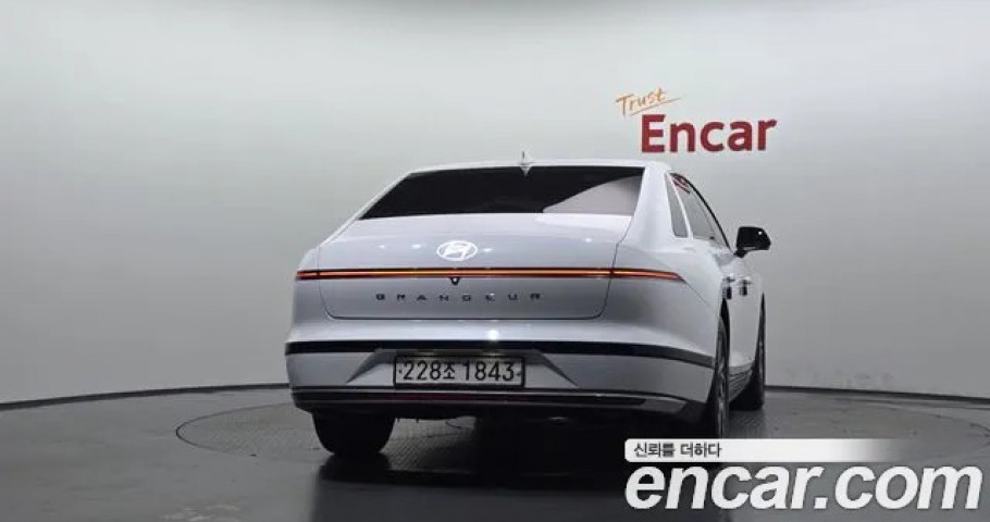 Hyundai Grandeur 