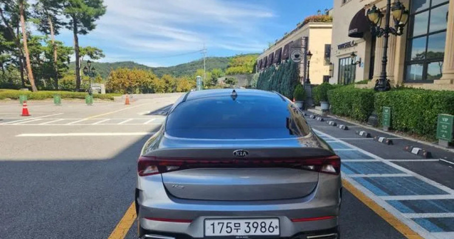 Kia K5 